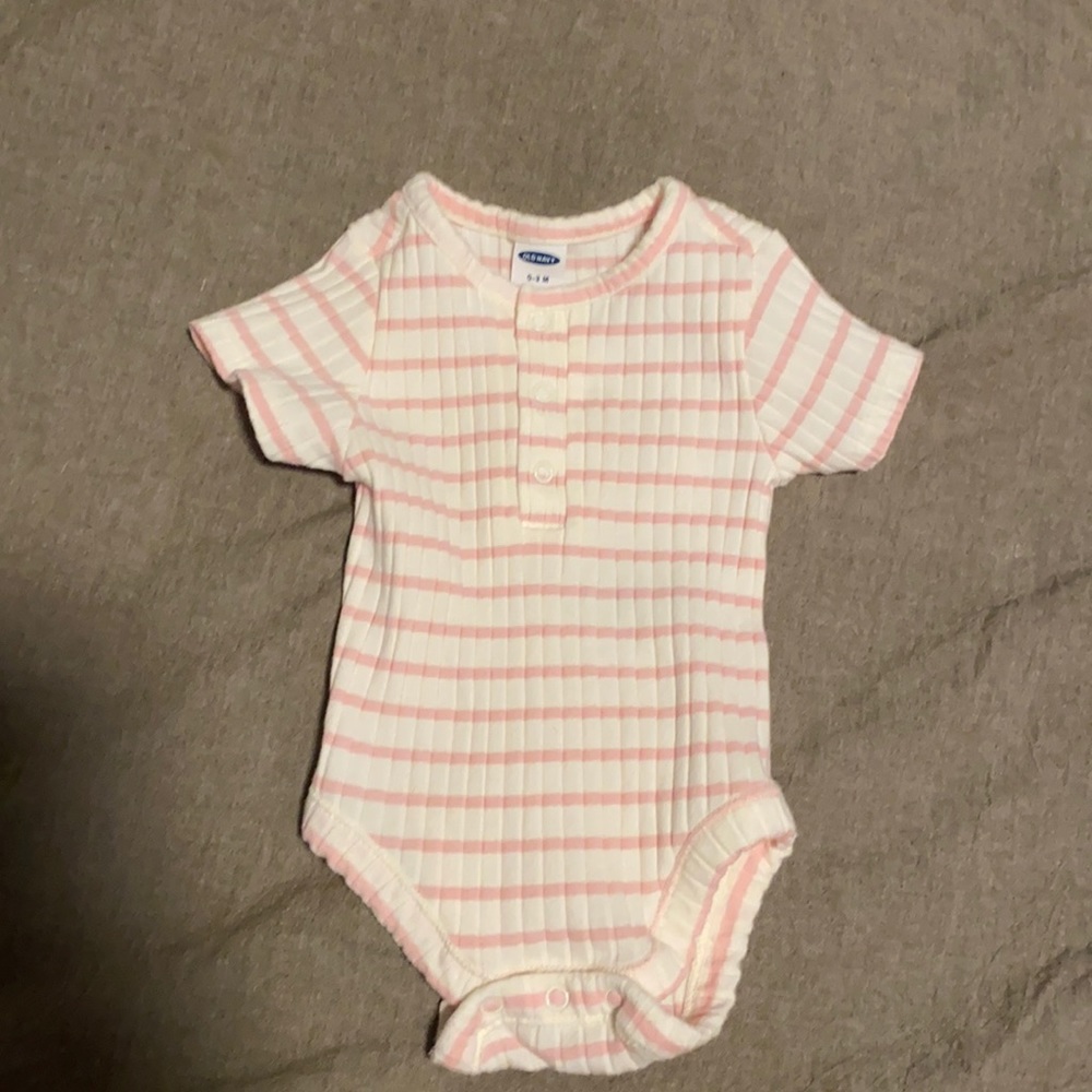 Pink and Ivory ribbed onesie 0-3mnths